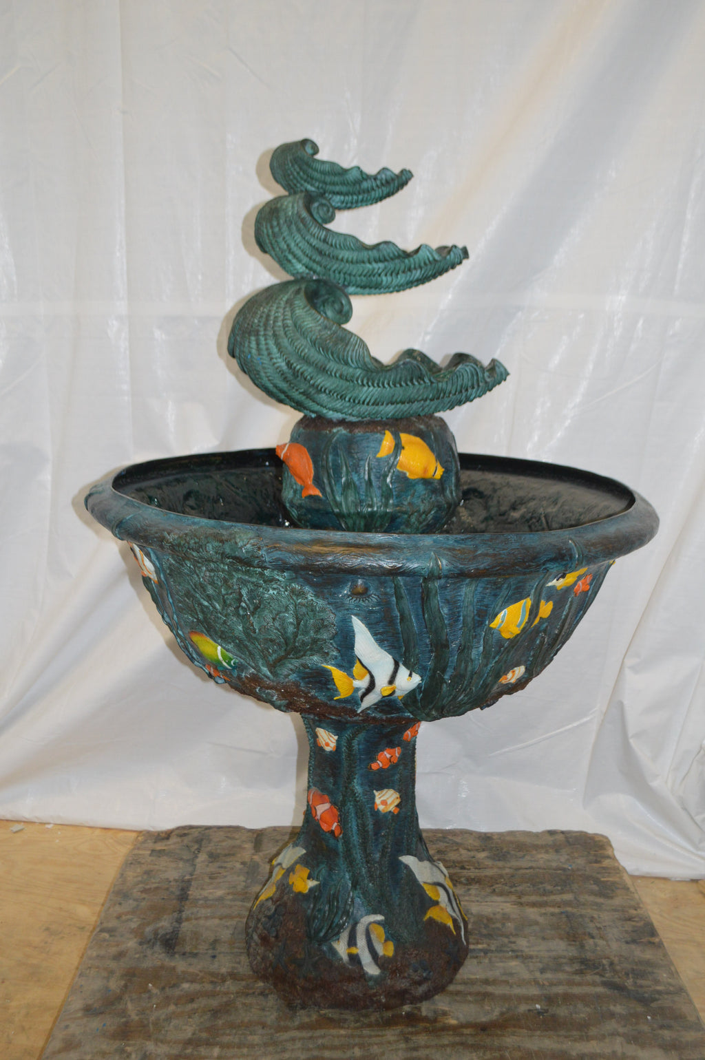 Bronze Fountain with three steps shells T703