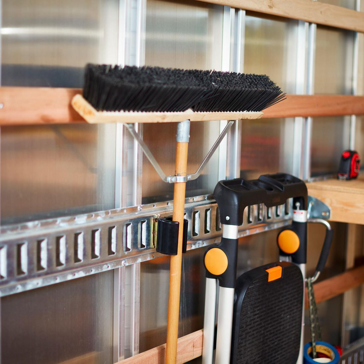Long-Handle Tool Holder S837835