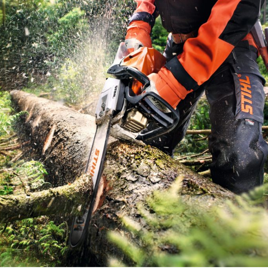 GASOLINE CHAINSAW C979