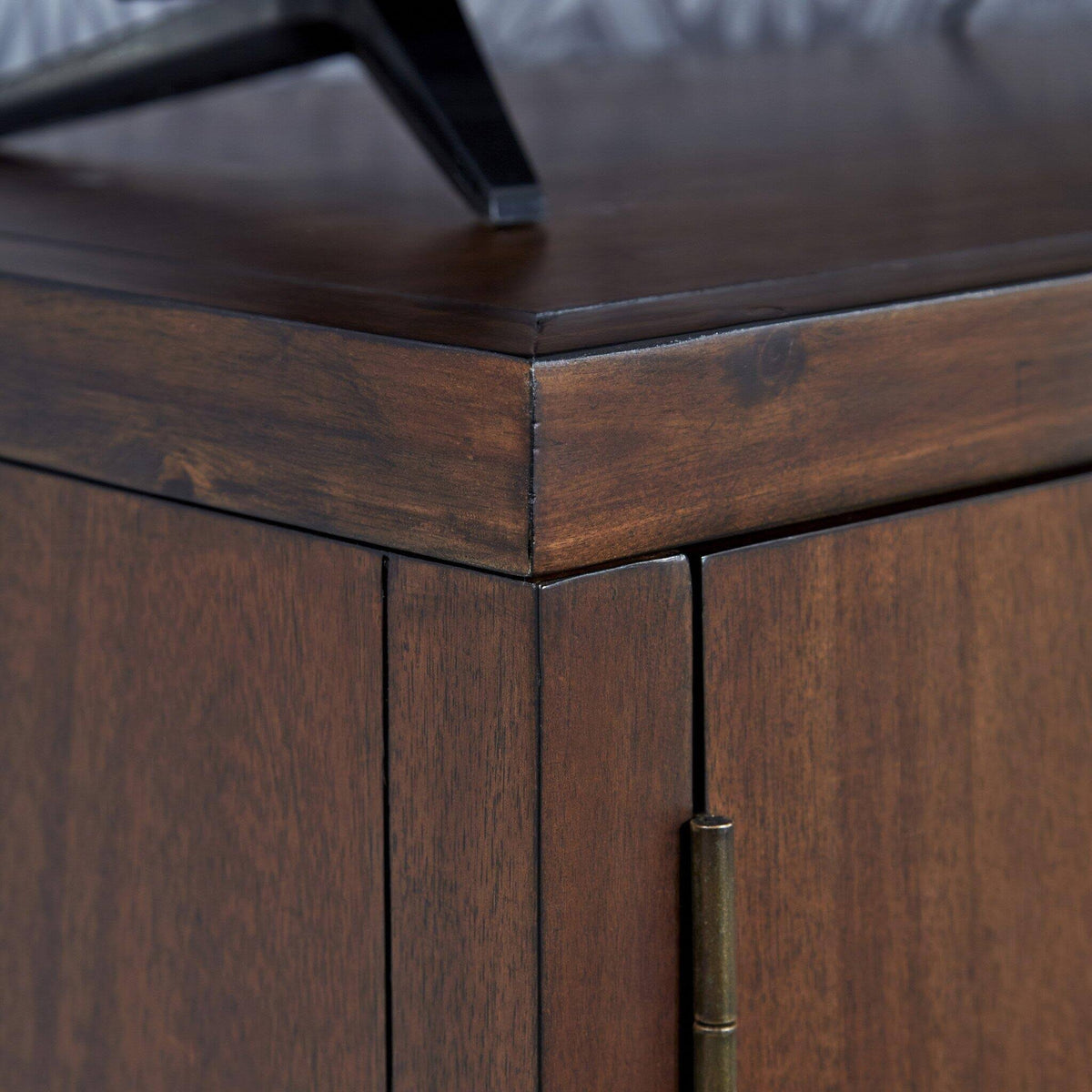 Entertainment Stand F284380
