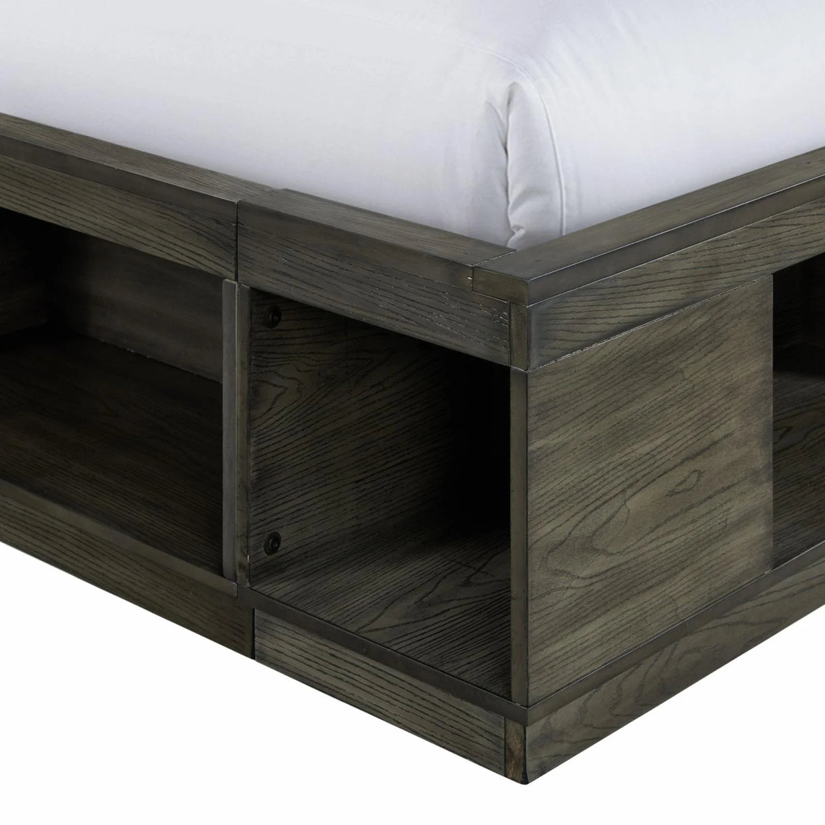 King Storage Bed with Cubbies Q6659