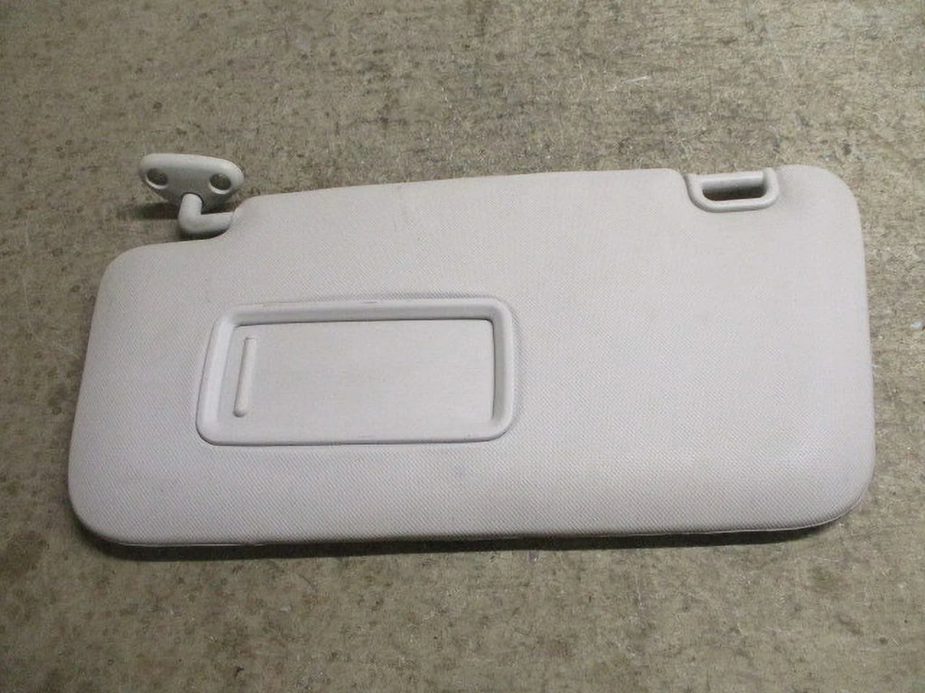 LH Driver Sunvisor Sun Visor with Mirror R842