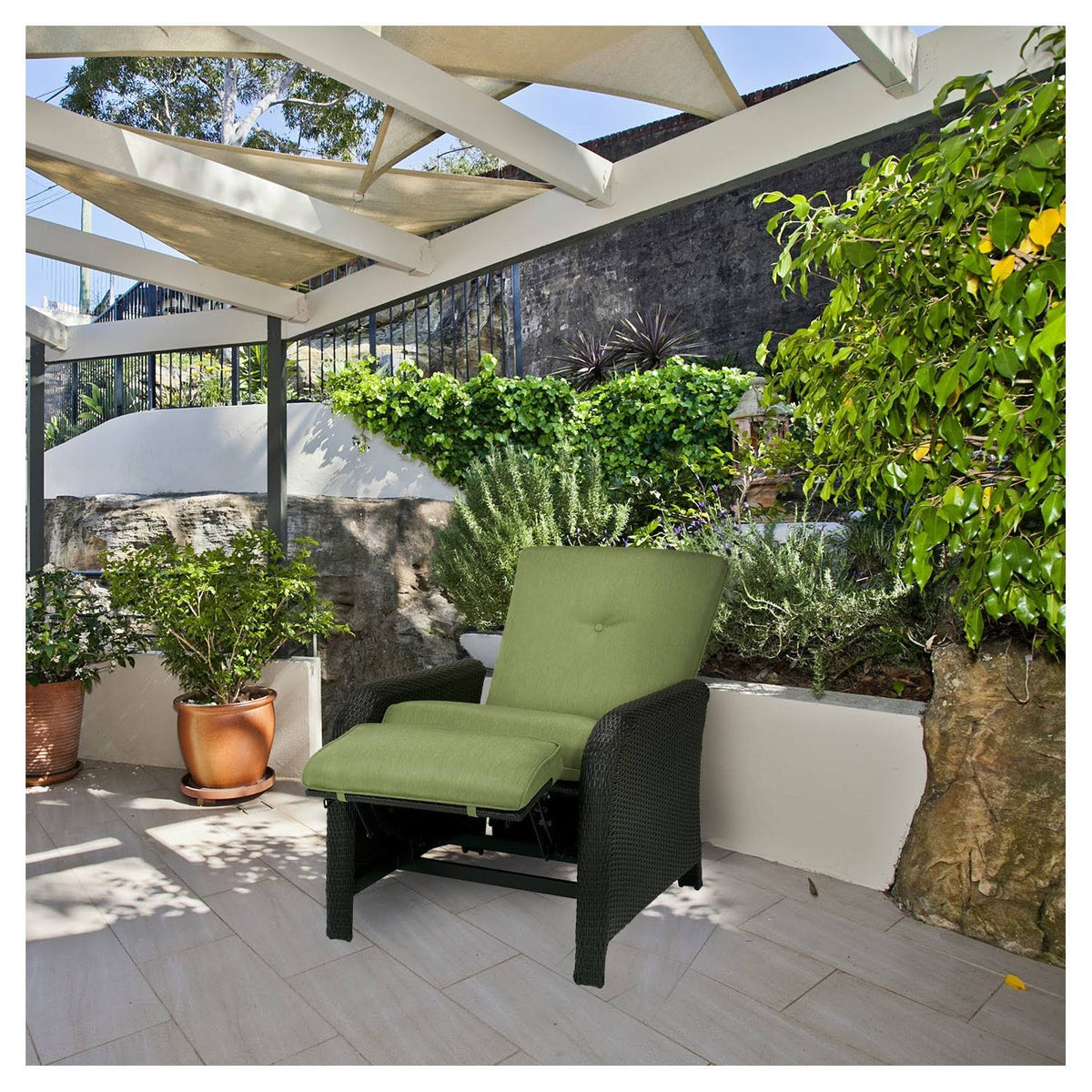 Green Recliner S673