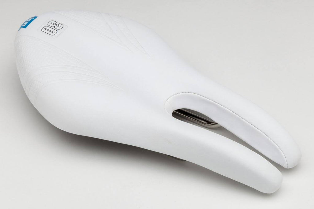White Saddle F715665