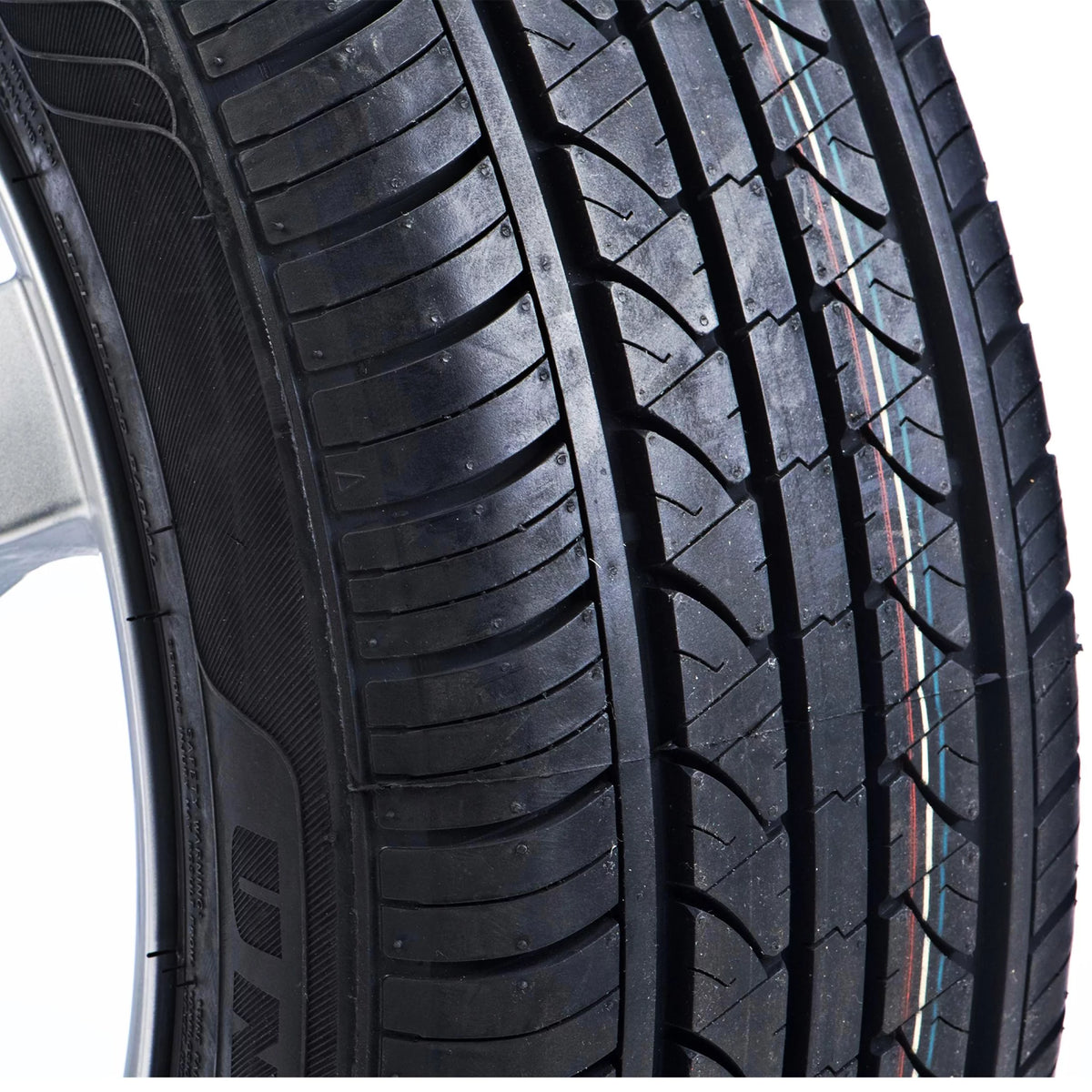 All Season 215/60R17 96H Passenger Tire O63670