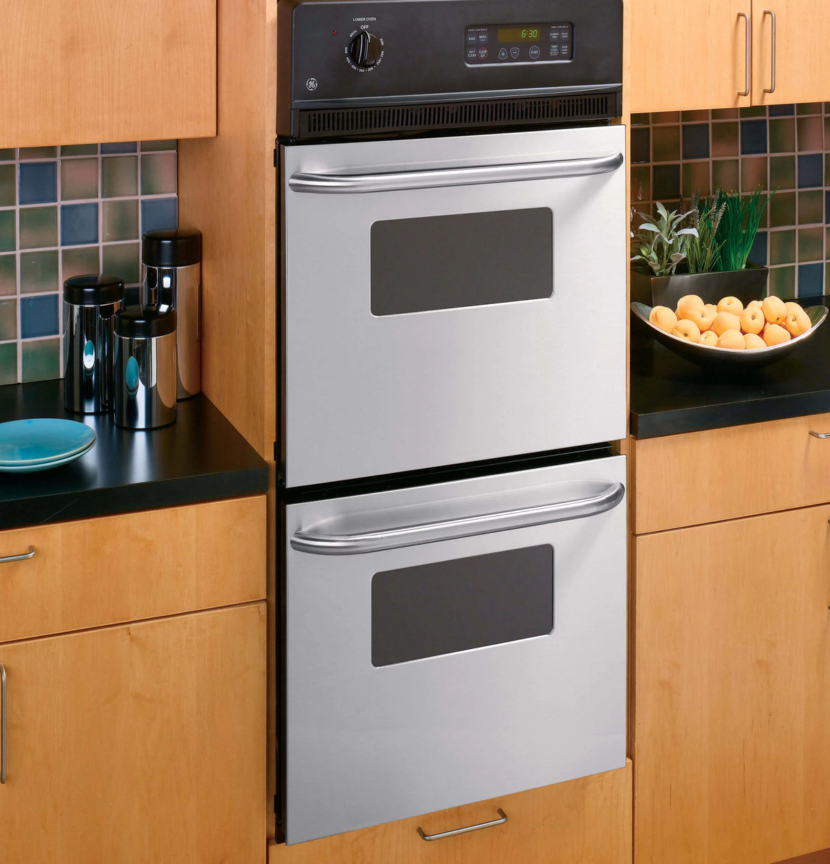 24" Wide Built-In Double Electric Oven U232863