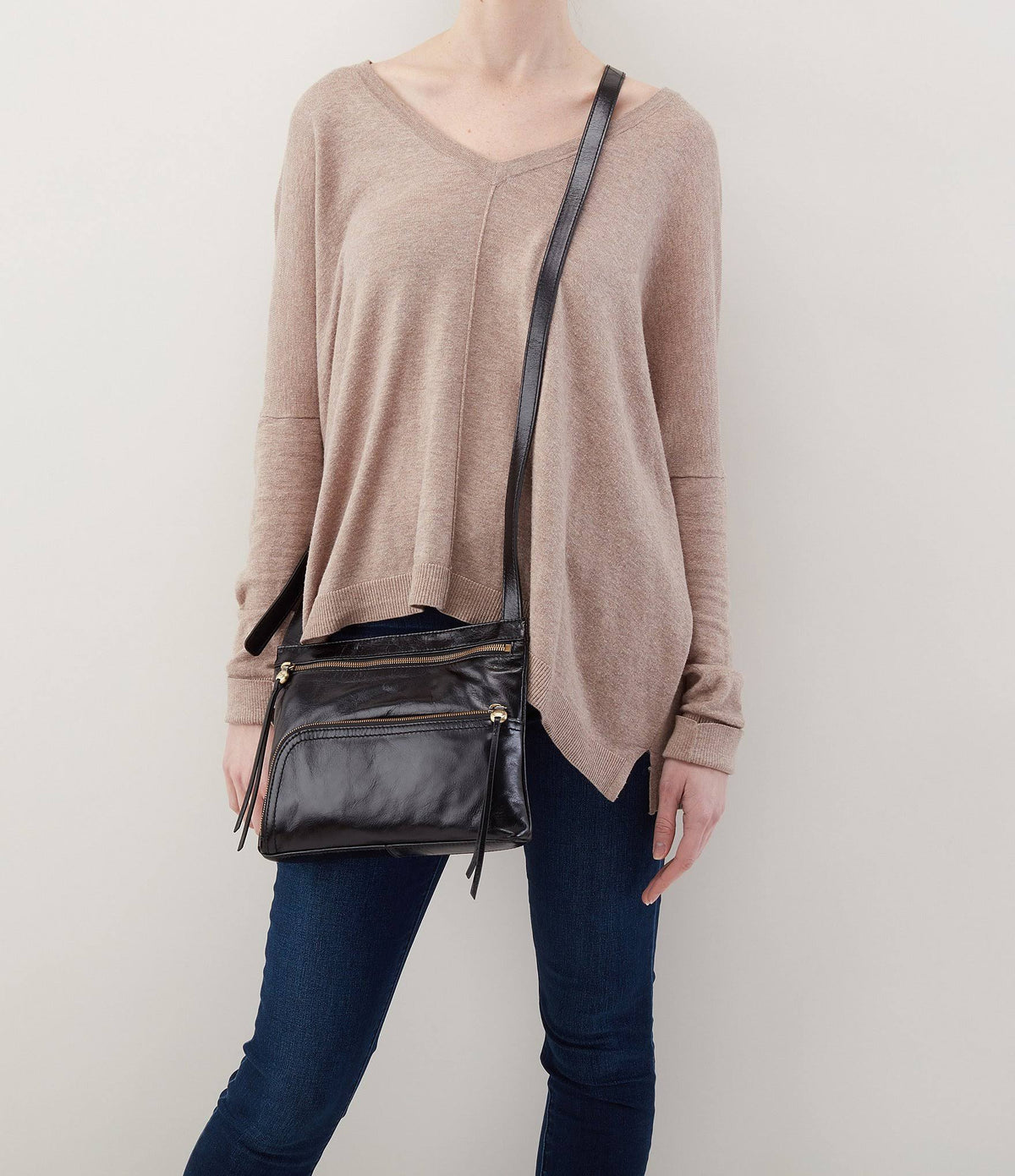 Black Crossbody Y3147