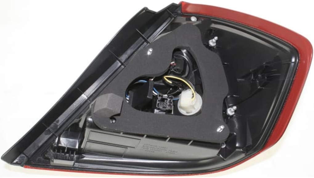 Nissan Versa Tail Light Assembly Pair Sedan M60241