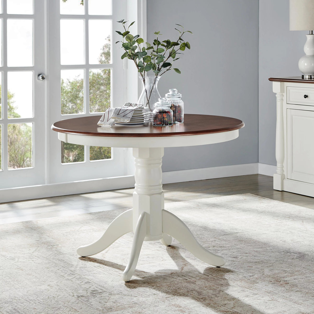 Round Dining Table N68537