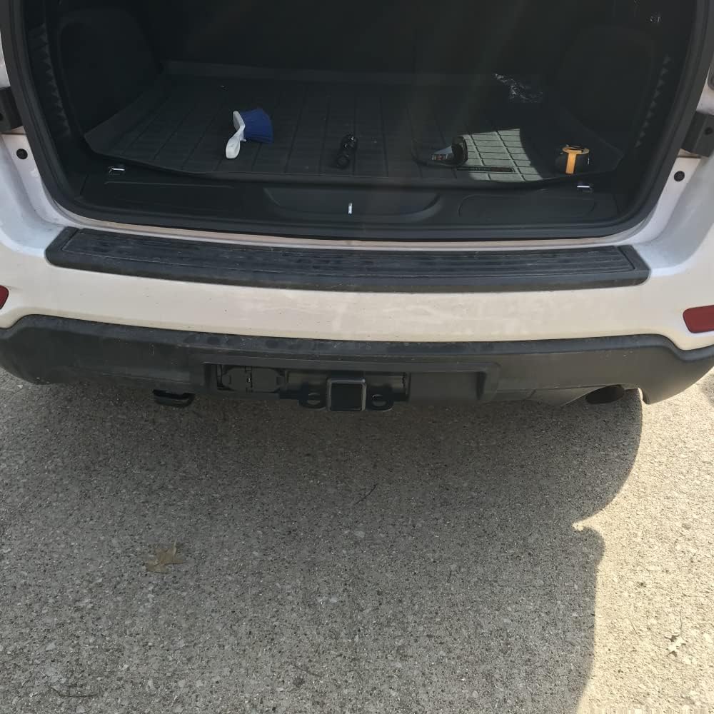 Trailer Hitch Receiver and Bezel N8607