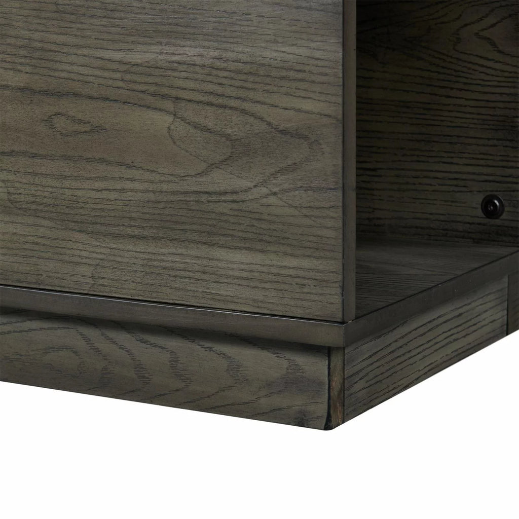 King Storage Bed with Cubbies Q6659